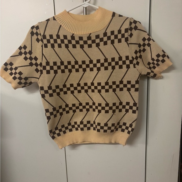Retro Cream and Brown Geo Patterned Short Sleeve sweater Top - Picture 2 of 6